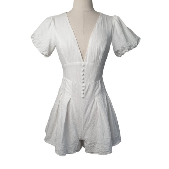 Ally | Size 8 | White Short Balloon Sleeve V-Neck Playsuit Lined - Picture 2 of 9